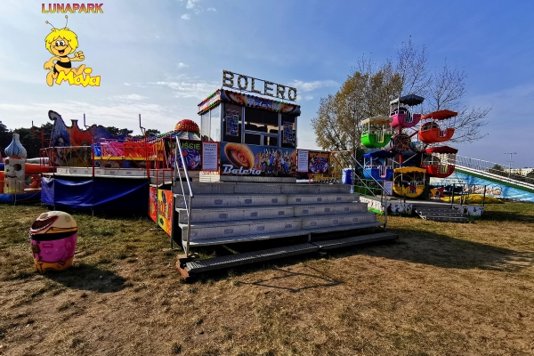 karuzela-bolero-2D5767A78-8821-2EF9-20F0-84BF6C489138.jpg